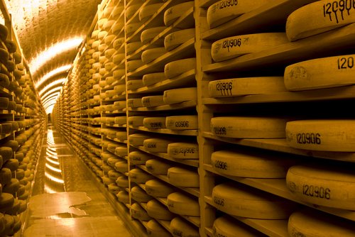 http://www.planetware.com/i/photo/comte-cheese-wheels-in-storage-in-switzerland-ch211.jpg