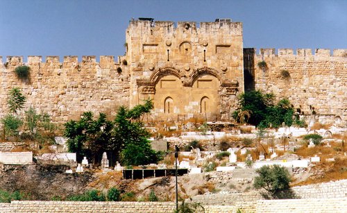 www.planetware.com/i/photo/golden-gate-jerusalem-jer108.jpg