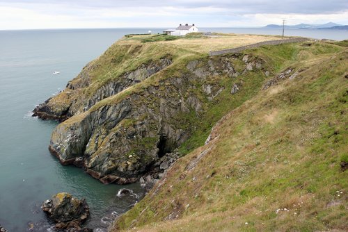 http://www.planetware.com/i/photo/howth-irl184.jpg