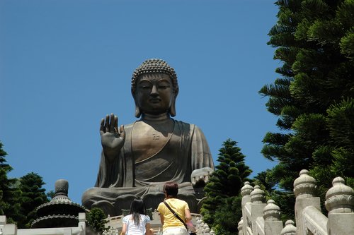 tian tan buddha statue