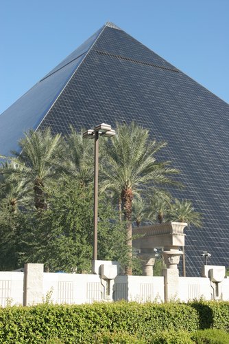 luxor hotel in vegas. Pyramid, Luxor Hotel in