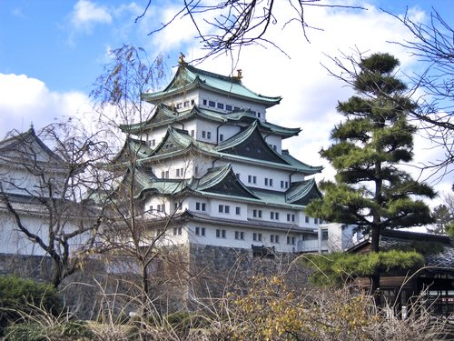 http://www.planetware.com/i/photo/nagoya-castle-nagoya-jpn403.jpg