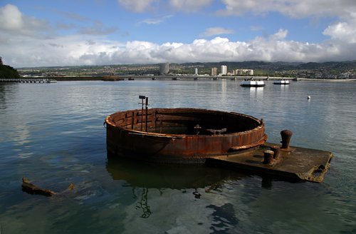 Picture of Pearl Harbor - USS ARIZONA MEMORIAL, Honolulu - Sunken ...