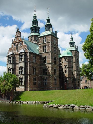 rosenborg-palace-copenhagen-dk002.jpg