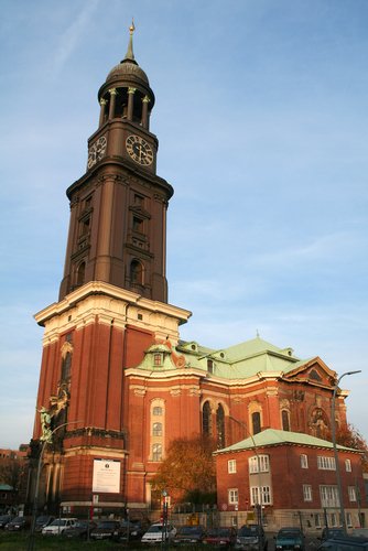 http://www.planetware.com/i/photo/st-michaels-church-hamburg-d085.jpg