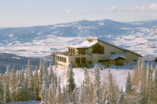 picture the gondola station at steamboat ski resort planetware Steamboat Ski Resort 500x332
