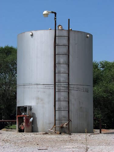 Picking a Bonded Acrylic Tank