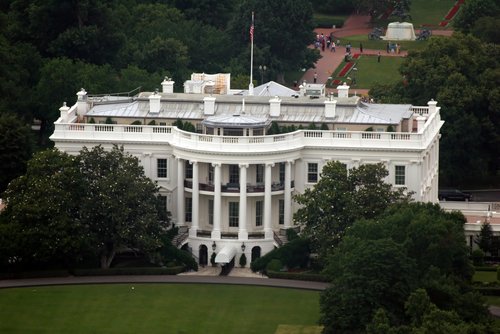 http://www.planetware.com/i/photo/washington-white-house-presidents-park-washington-d-c-dcwh2.jpg