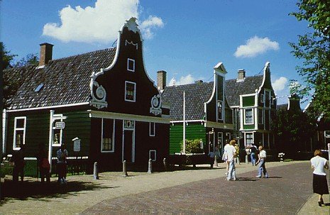 http://www.planetware.com/i/photo/zaandam-zaanse-schans-open-air-museum-zaanstad-amszaasc.jpg