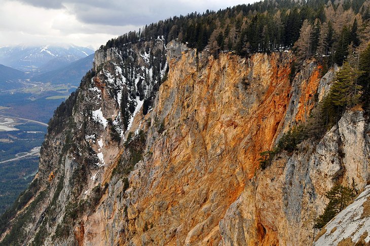 The Villach Alpine Road and the Dobratsch