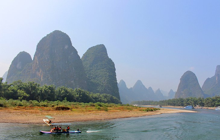 Scene from the 20Y note on the Li River