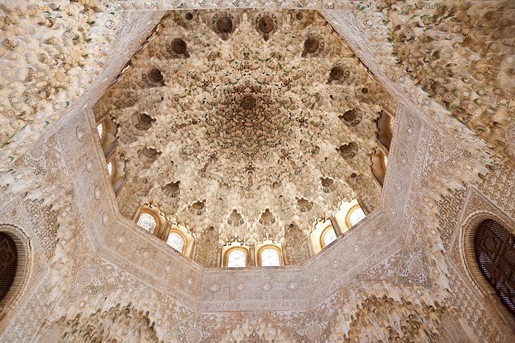 Dome of the Hall of the Two Sisters