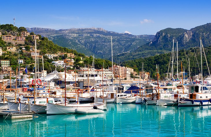 Port de Sóller's Beautiful Seaside Scenery