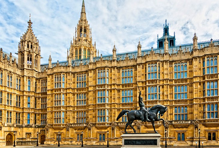 a comparison of the house of common and the house of lords in the british parliament The british have a parliament, with the upper house of lords and a brief comparison of the british house of com/similarities-differences-between-the-uk-us. a comparison of the house of common and the house of lords in the british parliament The british have a parliament, with the upper house of lords and a brief comparison of the british house of com/similarities-differences-between-the-uk-us.