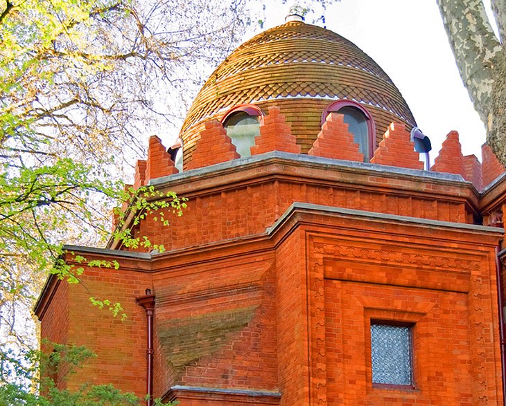 Leighton House Museum and 18 Stafford Terrace