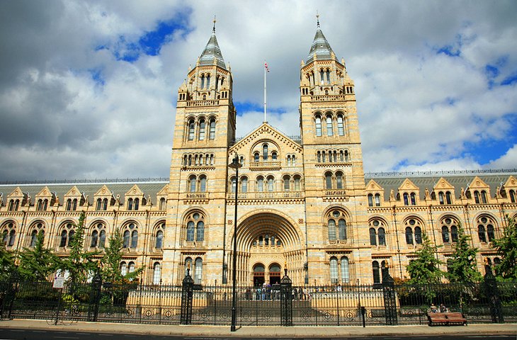 Hotels travelers are raving about... Finding parking near Natural History Museum is easy with JustPark. As The Parking App, we’ve got your needs covered whenever you’re visiting – plus you can even reserve your space with us in advance, for the most peaceful parking experience possible.