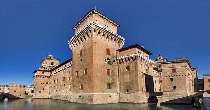 Castello Estense (Este Castle)