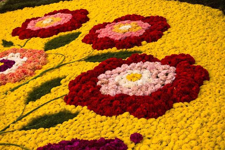 Flower mosaic in Noto