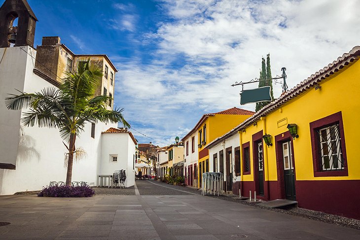 Zona Velha (Old Town)