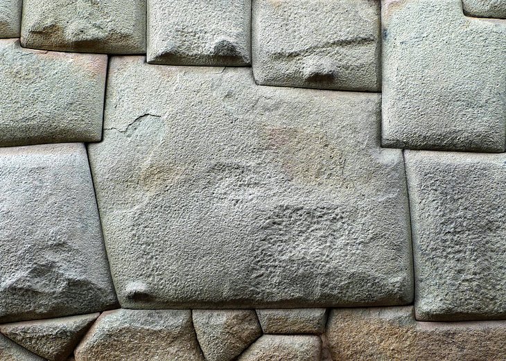 12-sided Inca Stone in Cusco