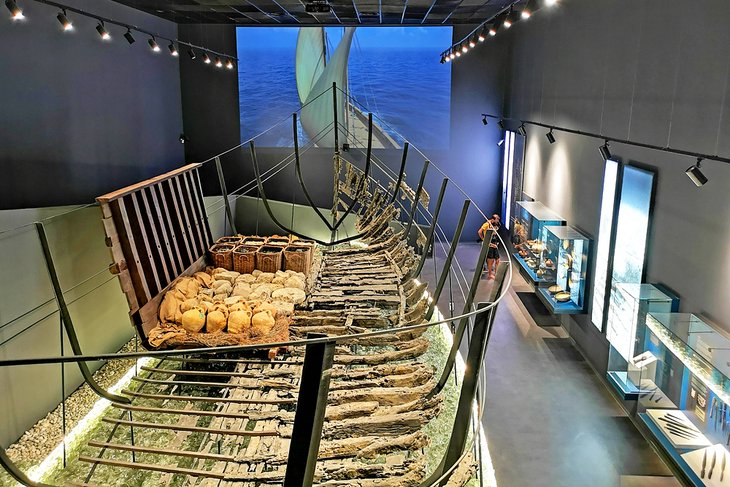 موزه باستان شناسی زیر آب