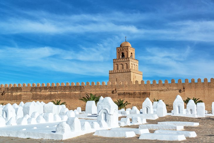 Lalla Rihana Gate and cemetery