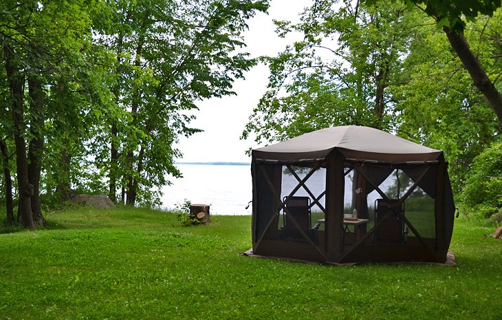 A pop-up tent next to Leech Lake at the Stony Point Campground