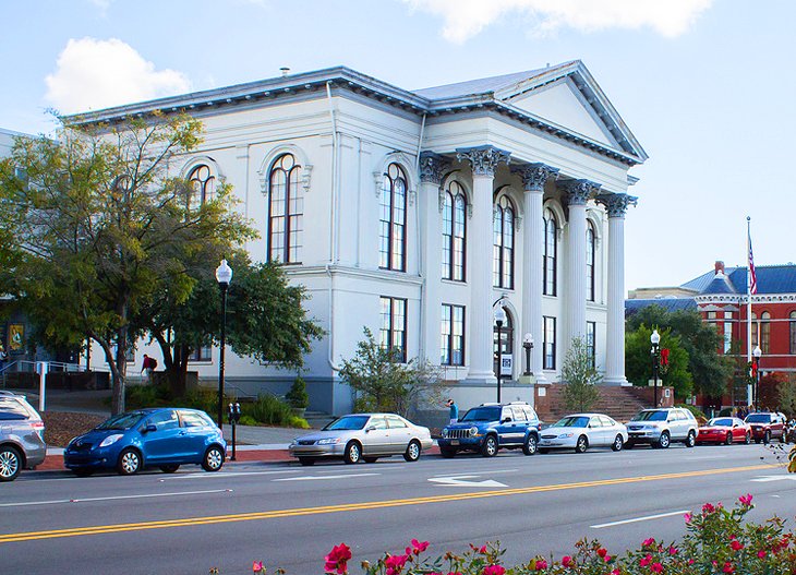 Thalian Hall Center for the Performing Arts