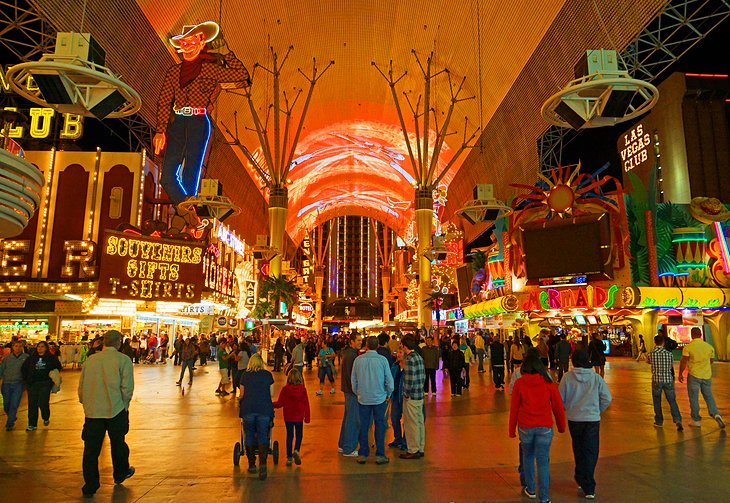 What are some popular things to do in Vegas?