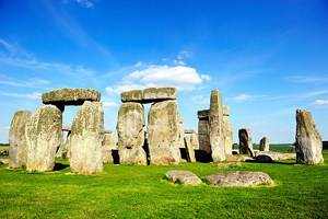From London to Stonehenge: 4 Best Ways to Get There