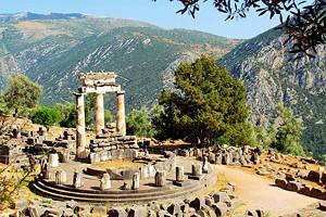 Visiting Delphi from Athens: Highlights