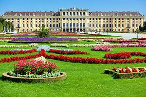 Visiting Vienna's Schönbrunn Palace: Highlights