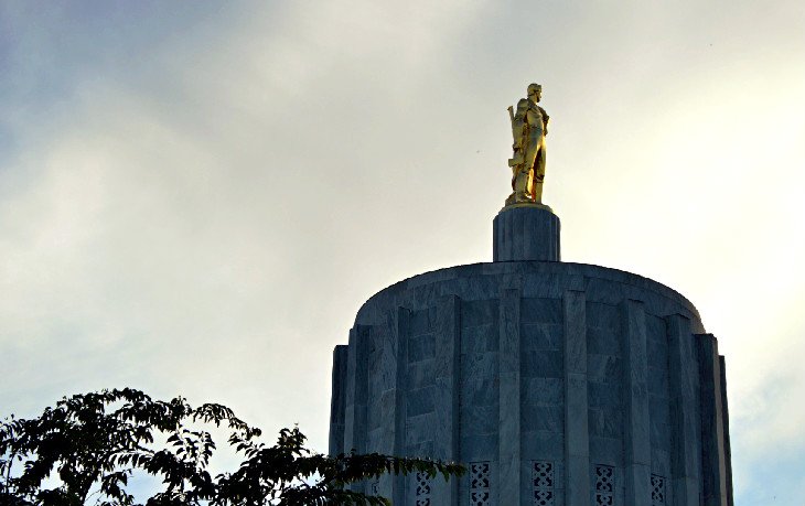 Gilded Oregon Pioneer atop the State Capitol in Salem