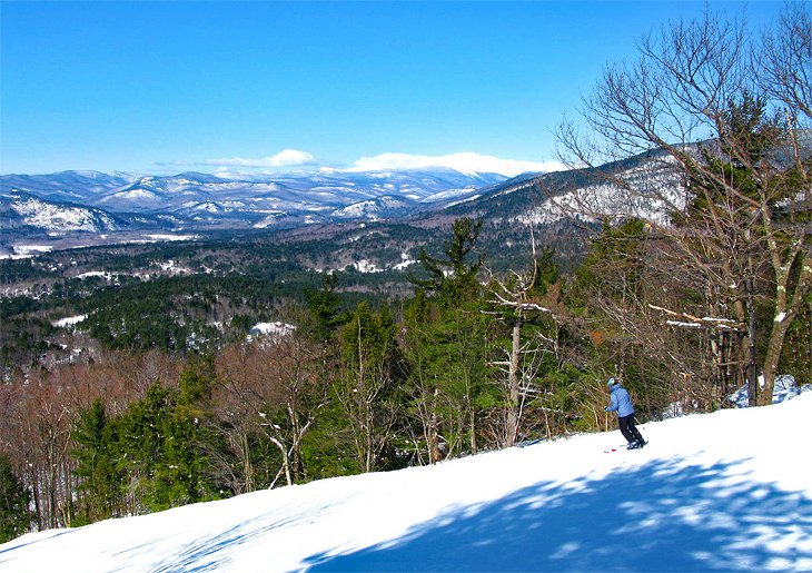 Skiing the slopes of Cranmore Mountain