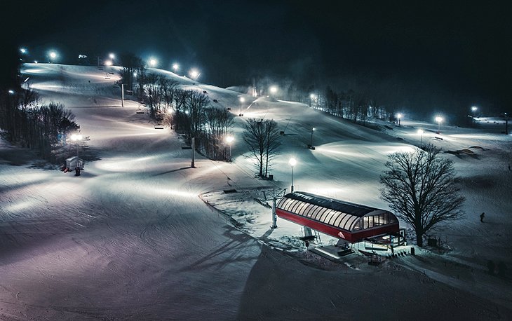 Night skiing at Horseshoe Resort