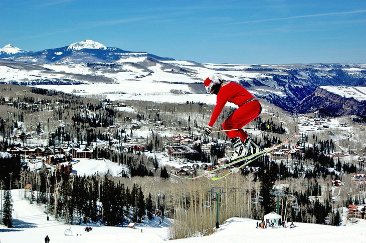 Skiing Santa in Telluride
