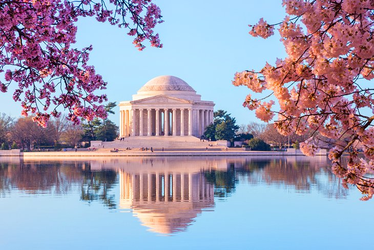 Jefferson Memorial in spring