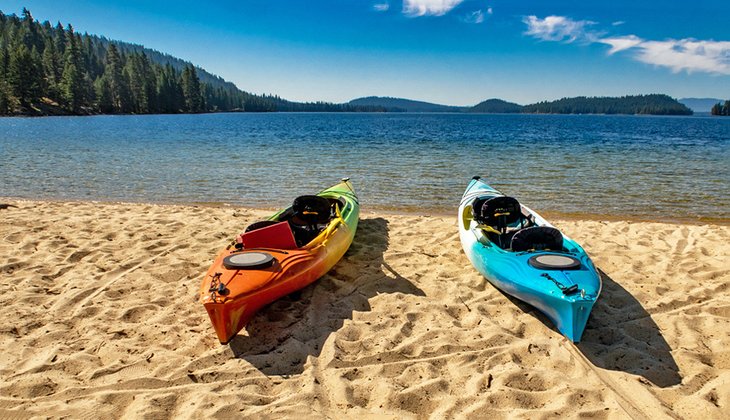 Kayaks on a beach at Payette Lake