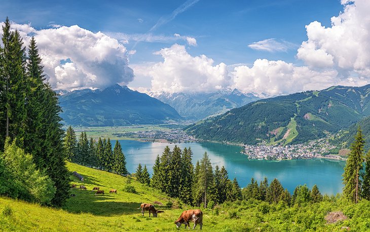 View over idyllic Zeller Lake and Zell am See