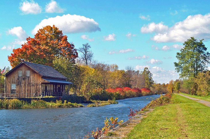 Fall colors along the Erie Canal in Schenectady
