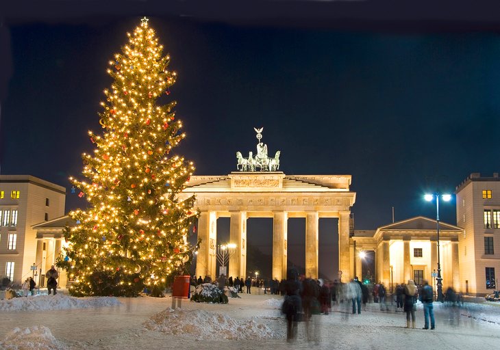 Christmas tree and the Brandenburg Gate
