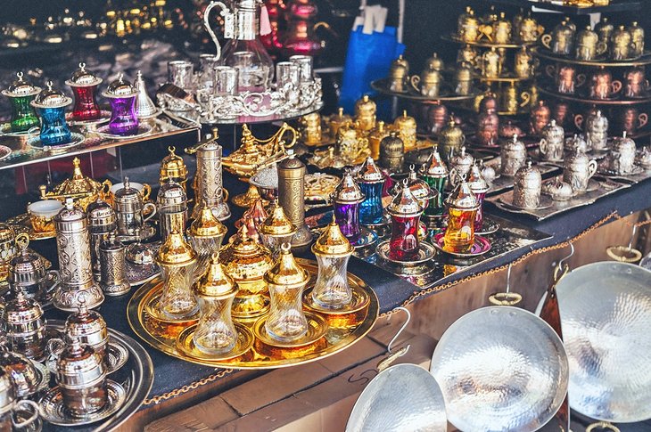 Tea and coffee sets outside a Grand Bazaar store