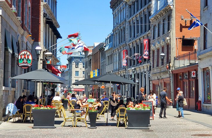 Dining on Rue- Saint-Paul