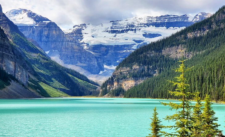 Lake Louise and the Victoria Glacier