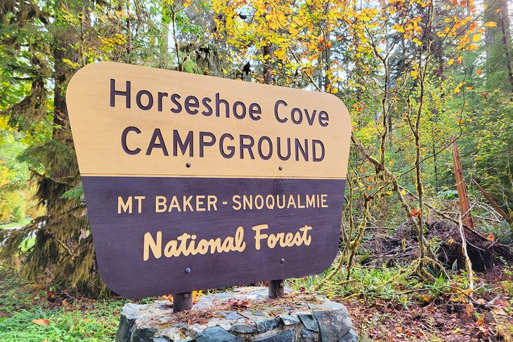 Horseshoe Cove Campground sign