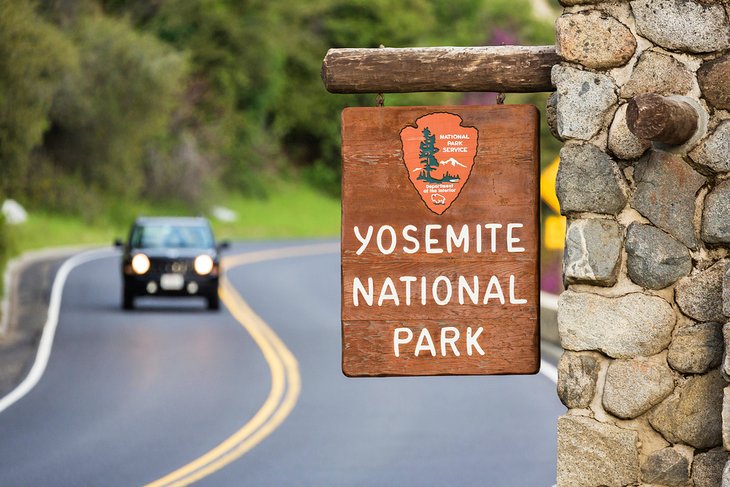 Road to Yosemite National Park