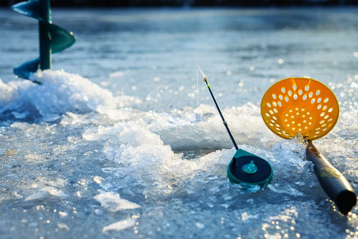 Fishing gear on the ice