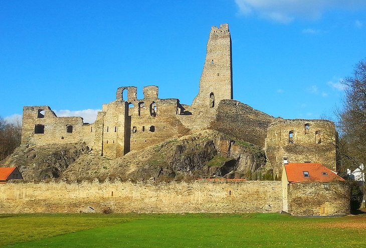 Okoř Castle