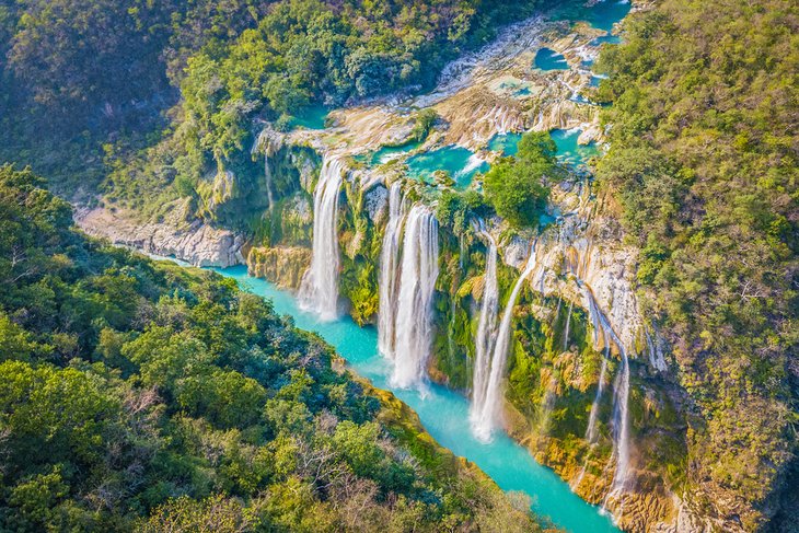 Tamul waterfall in La Huasteca Potosina