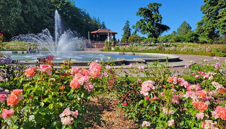 Fountain in the Peninsula Park Rose Garden